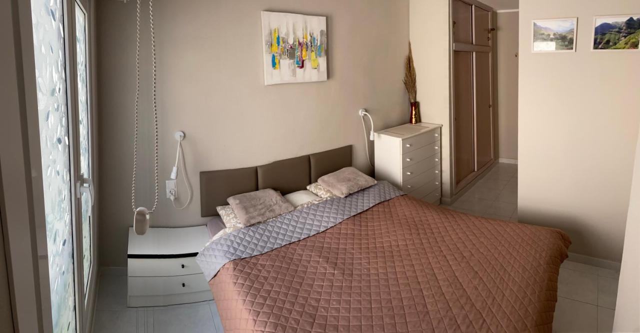 Casa Magdalena 2-Bedroom Apartament Between The Los Locos And Del Cura Beaches تورّيفيِخا المظهر الخارجي الصورة